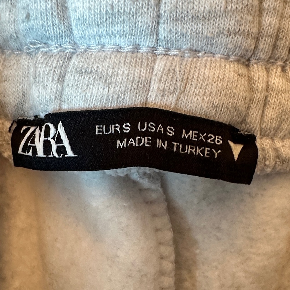 ZARA Cozy NY Logo Hoodie & Jogger Lounge Set | Gray | Casual Chic - Picture 9 of 15